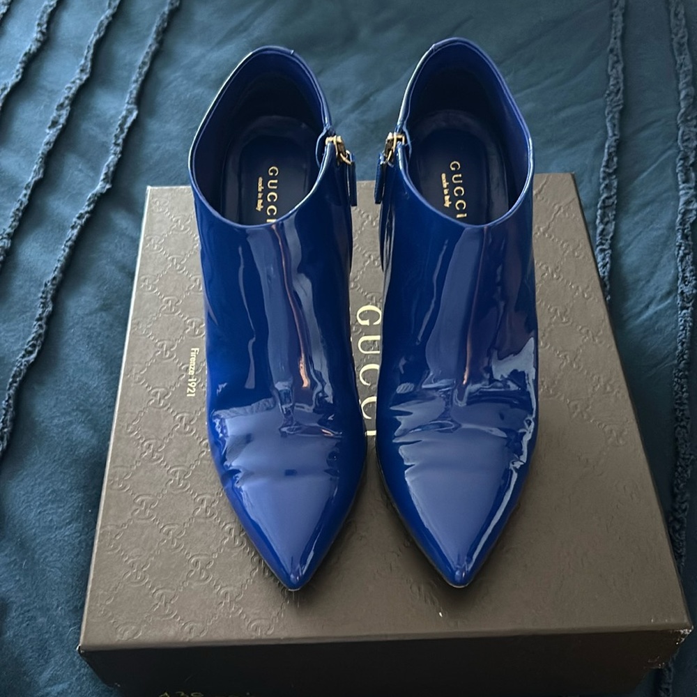 Gucci bright blue patent leather bootie